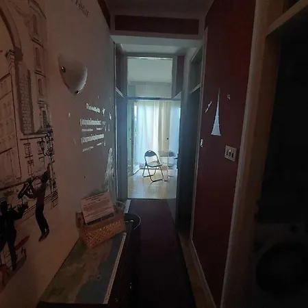 Val * Zára