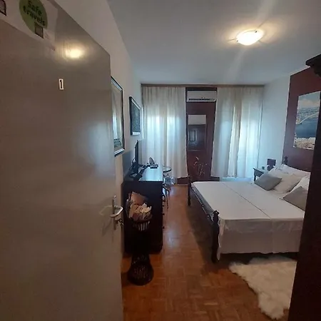 Val Zára