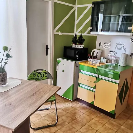 Val Apartman